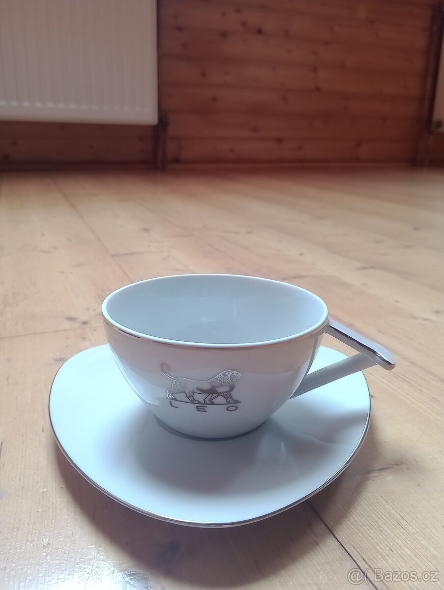 Hrnky a sklenice - 9