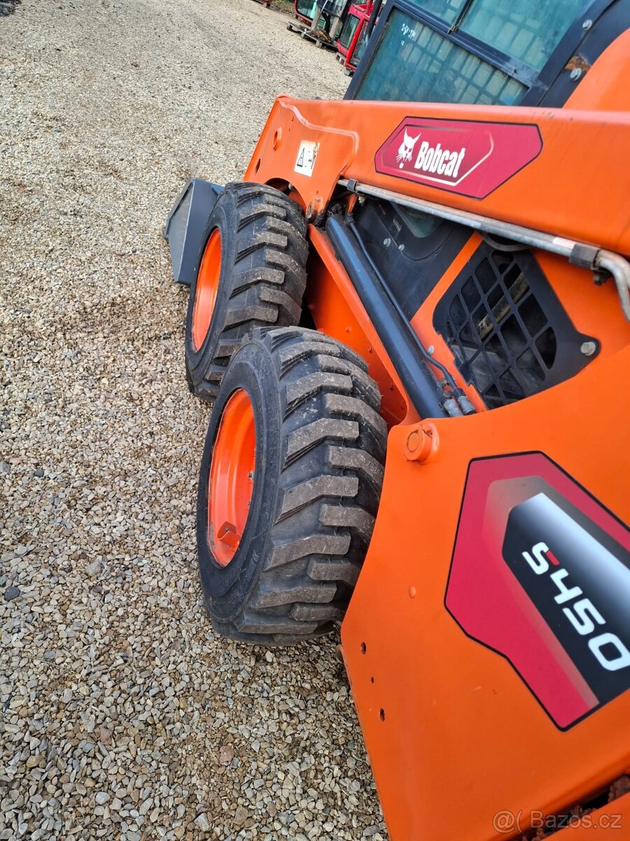 Kolový nakladač Bobcat s450 S130 cat - 9