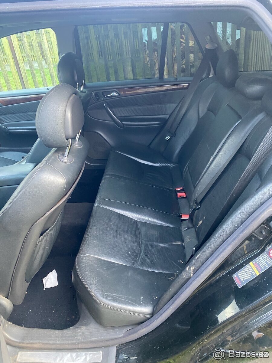 Mercedes Benz C w203 kombi díly - 9