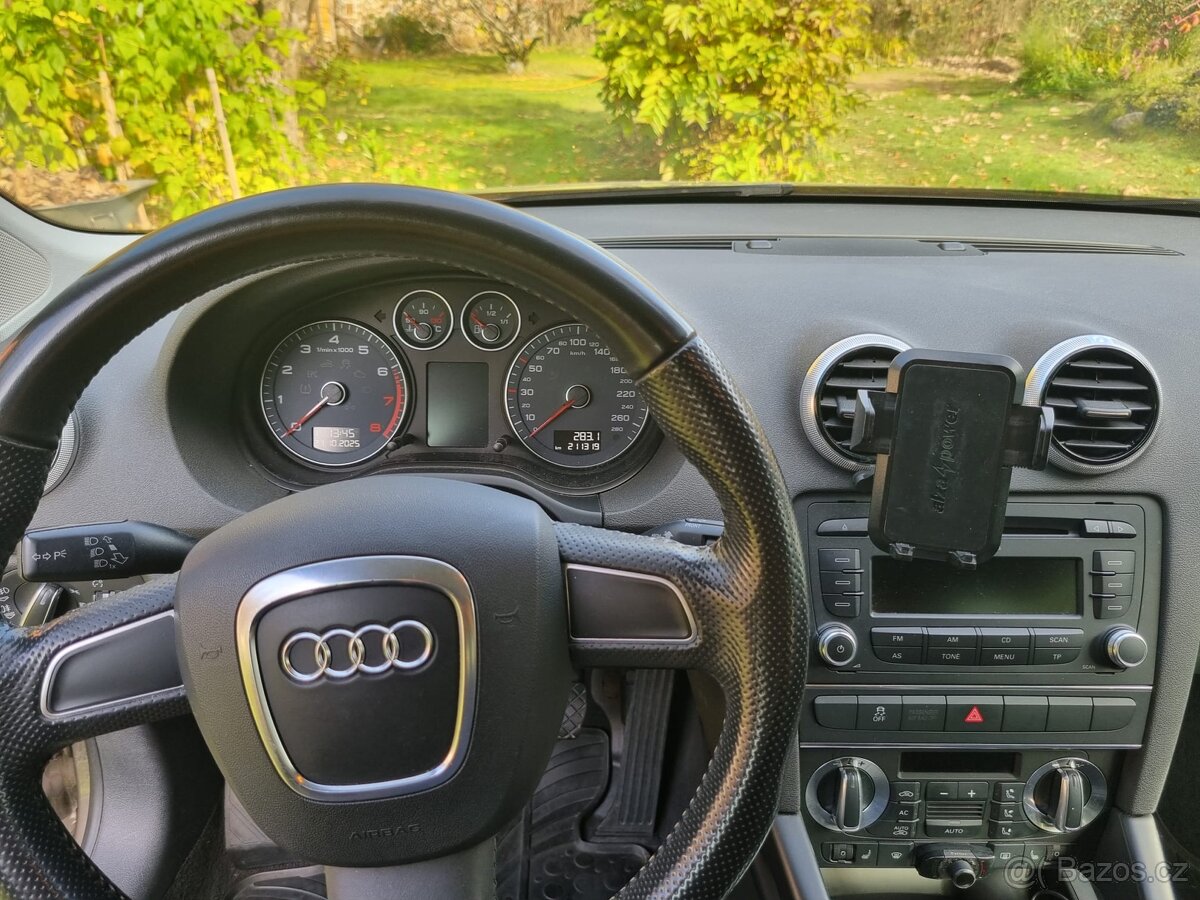 Audi A3 sportback, benzín 1.6 75kw - 9