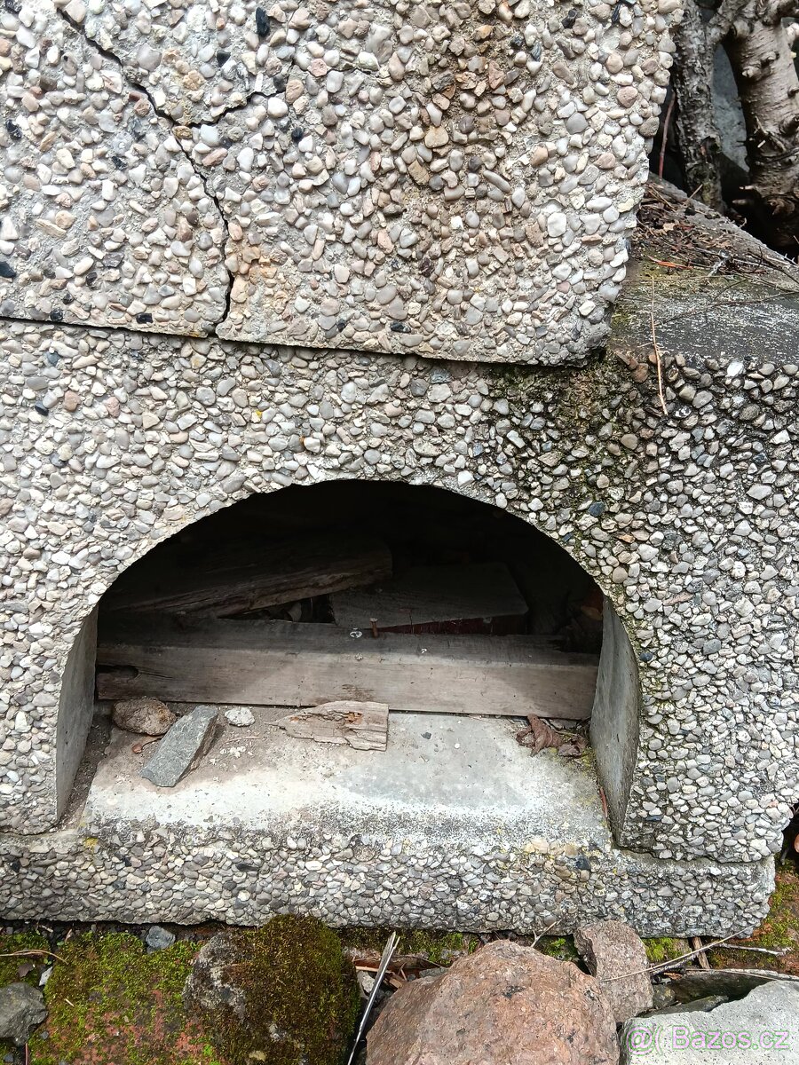 Zahradní krb s udírnou - 9