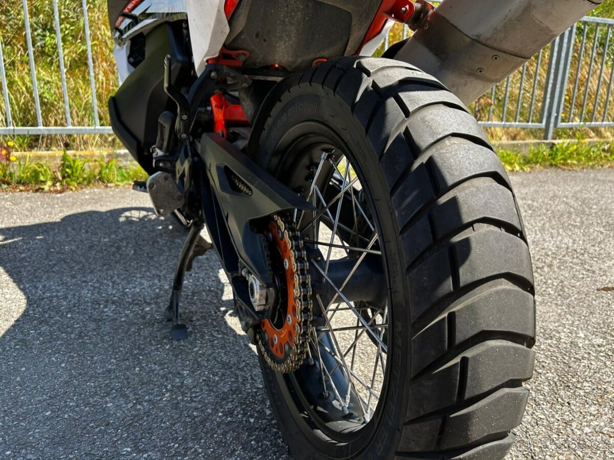 KTM 890 Adventure R - 9