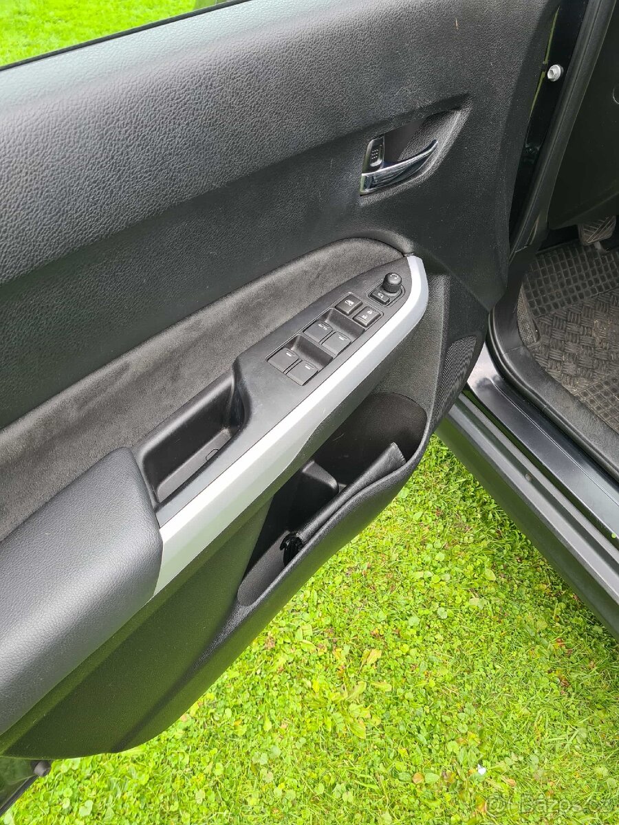 Suzuki Vitara 1.6 diesel/88 kw Allgrip, 4x4, automat - 9