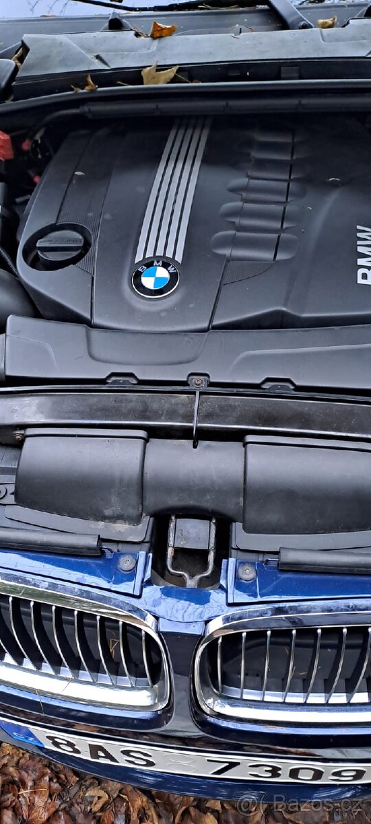 BMW 330 XD, rok 2012, manuál - 9