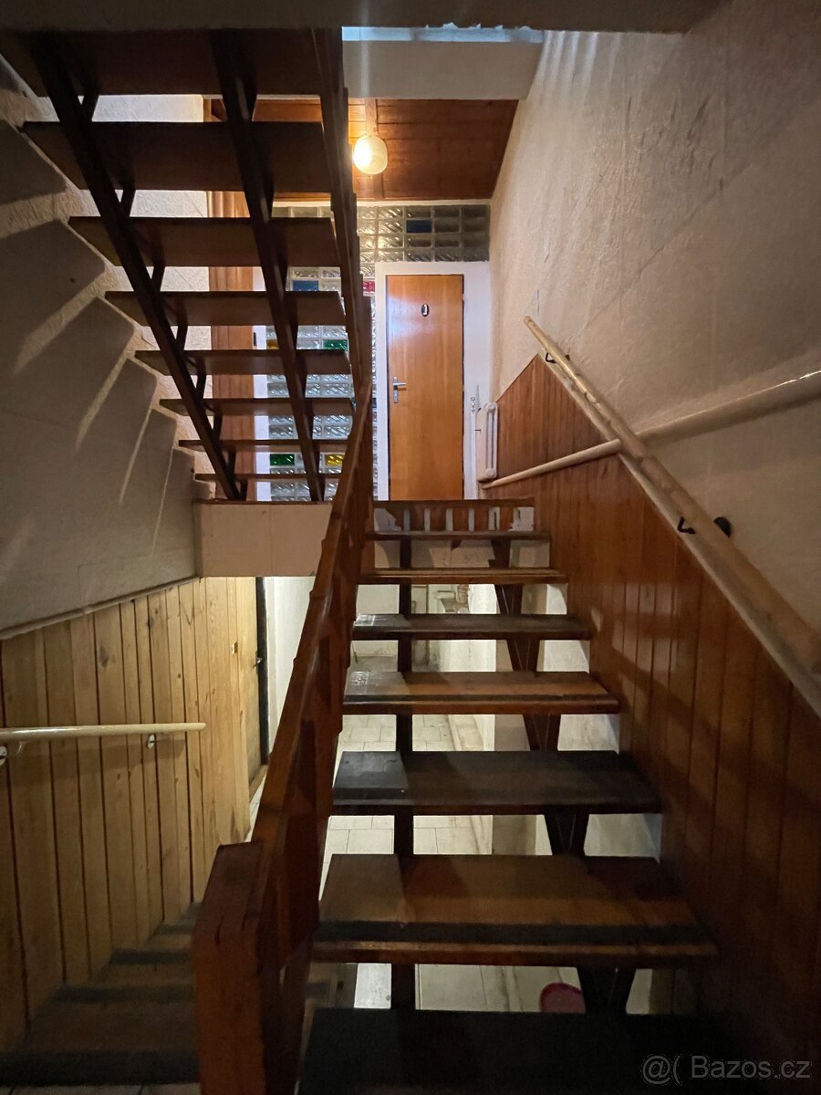Prodej dvougeneračního domu 4+kk, 3+kk Olomouc, Nemilany - 9