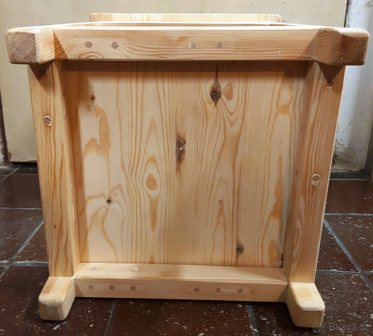 Stolička s úložným prostorem.. - 9