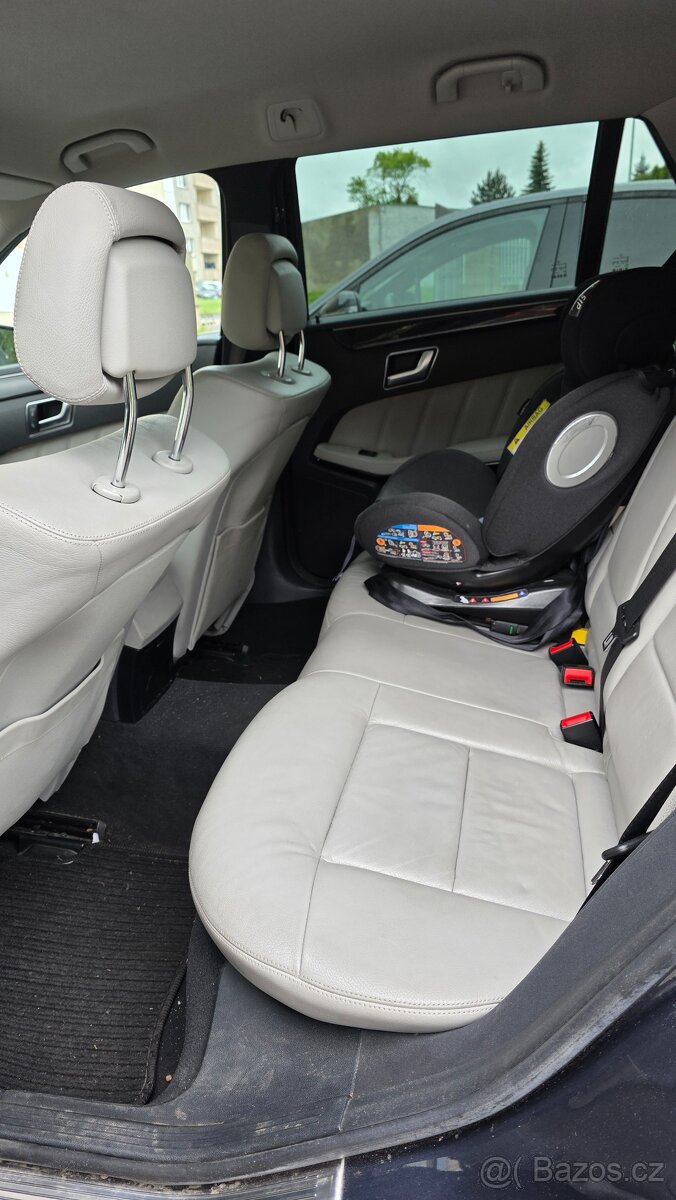 Mercedes-Benz E 350 CDI (W212) - 9