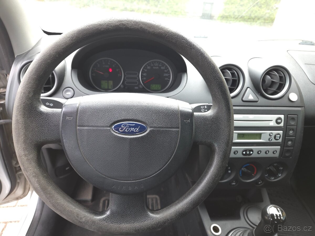 Ford Fiesta 1.3 benzín klima - 9