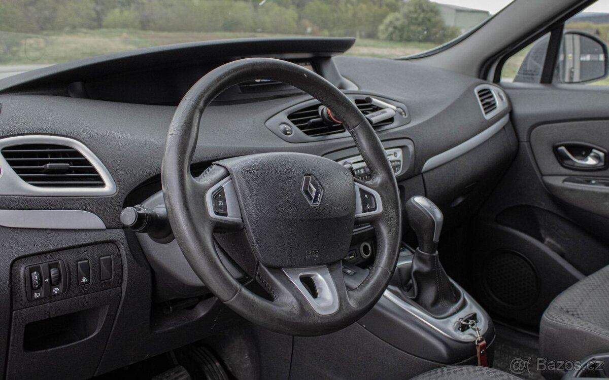 Renault Scenic 2.0 CVT 2011 - 9