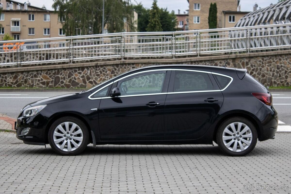 Opel Astra 1.4 Turbo LPG / 103kW / M6 / 2011 - 9