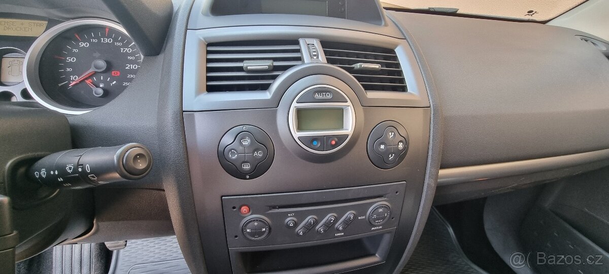 Renault Megane - 9