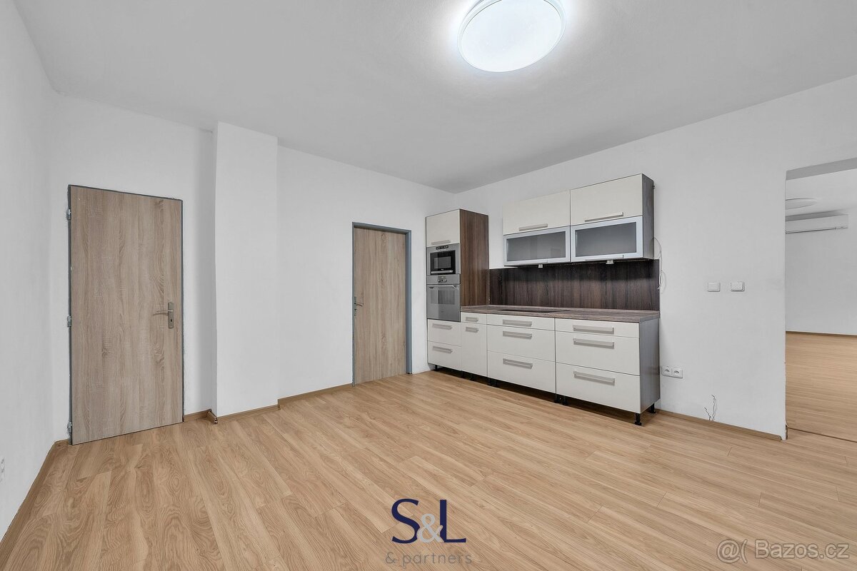 Prodej bytu 2+1 84 m², Cvikov I, ev.č. 01624 - 9