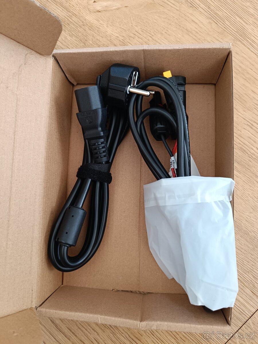 Nabíjecí stanice Bluetti Handsfree 2 s batohem - 9