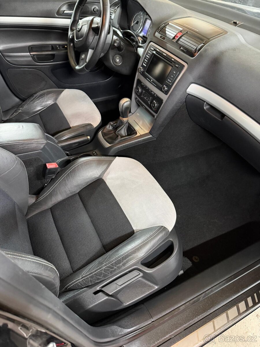 Škoda Octavia Combi RS - 9