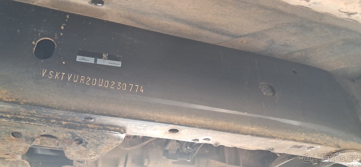 Nissan Terrano 2,7 TDI Camping BEZ KOROZIE ŚPANIELSKO - 9