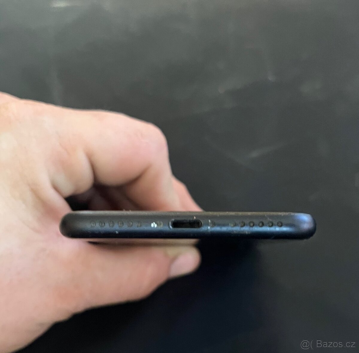 iPhone 7 128 GB černý - 9