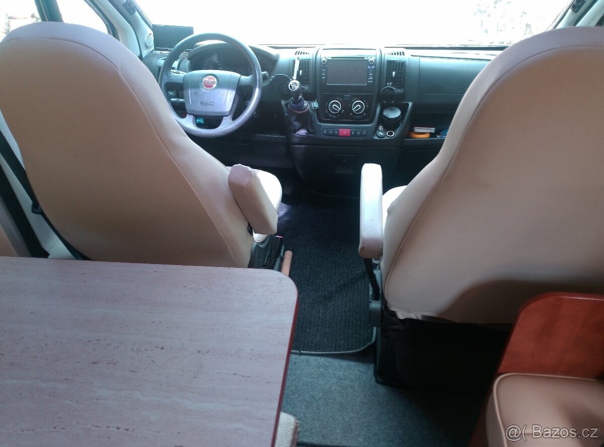 PLA,012,klima,tempo,solar,tazne,kamera,alu,servisovane,garaz - 9