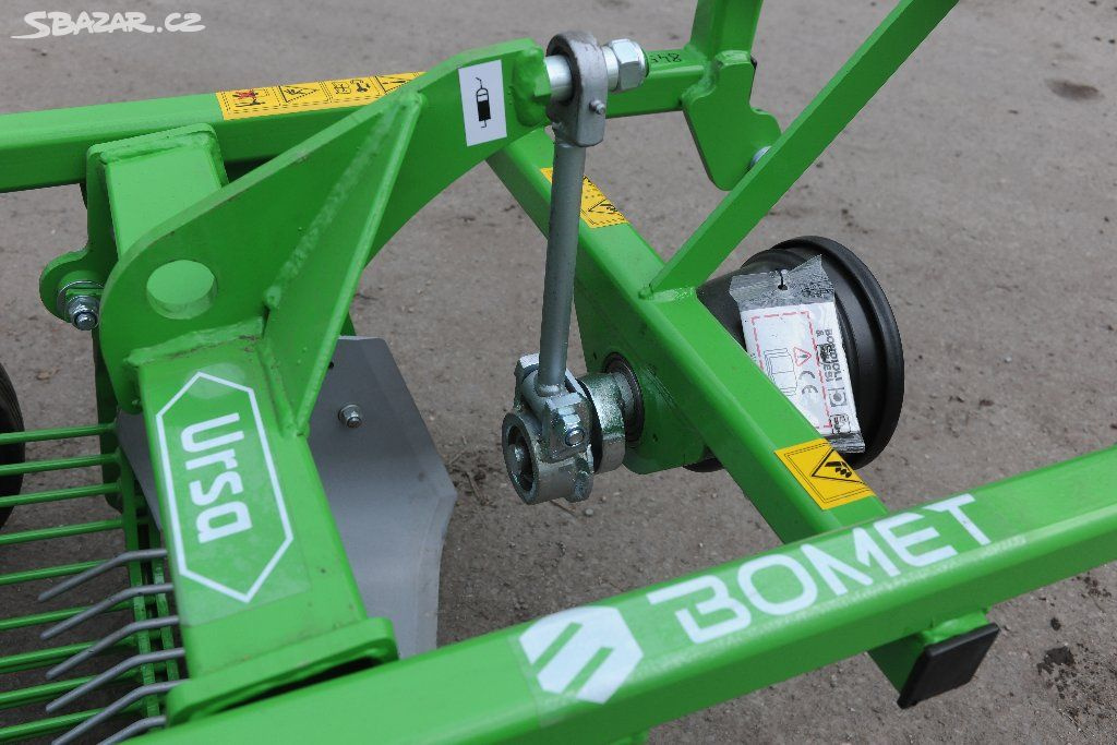 AKCE Vyorávač brambor - zadní výhoz, boční výhoz a TEK - 9