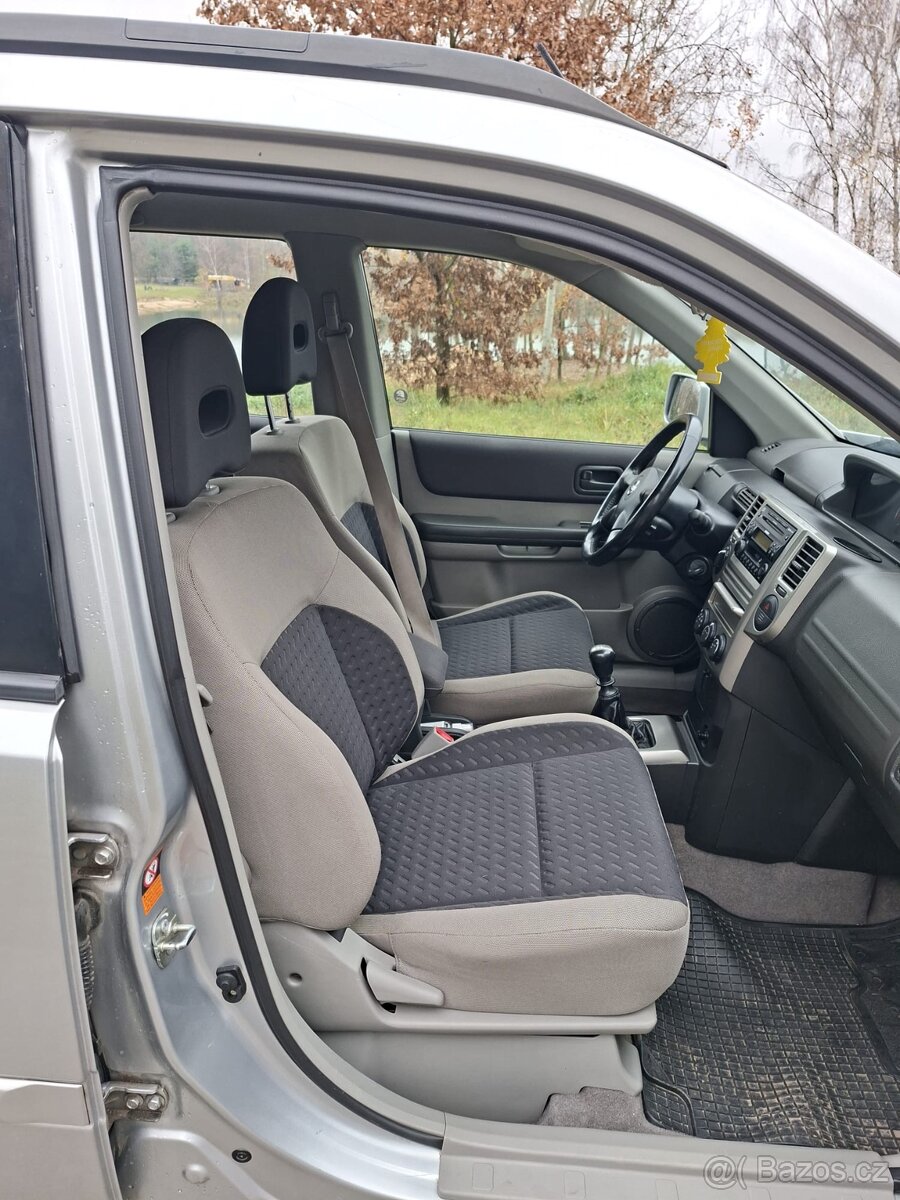 Nissan X-Trail 2.2 dci 100 kw 4x4 - 9