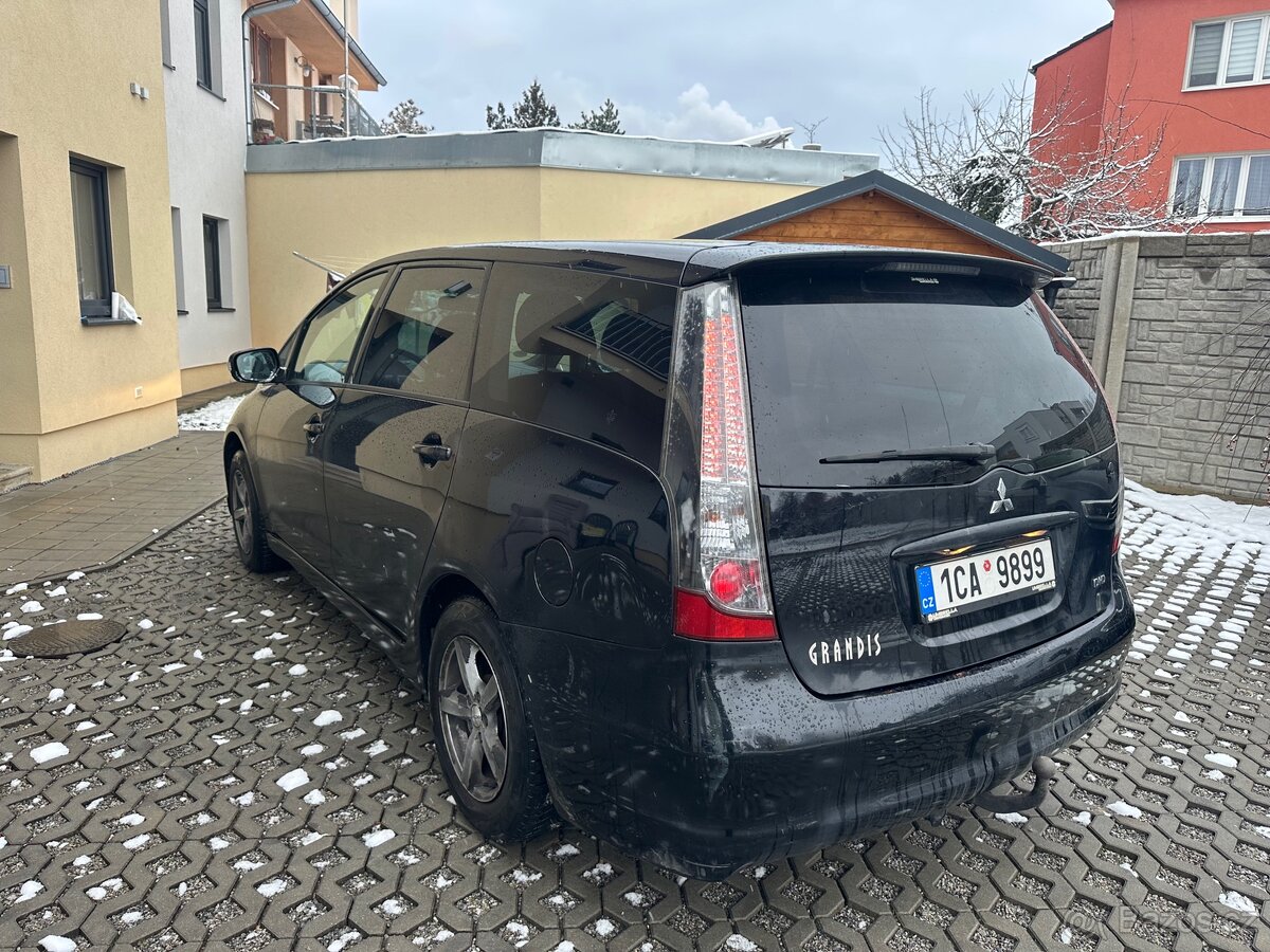 Mitsubishi Grandis 2.0 Di-D - 9