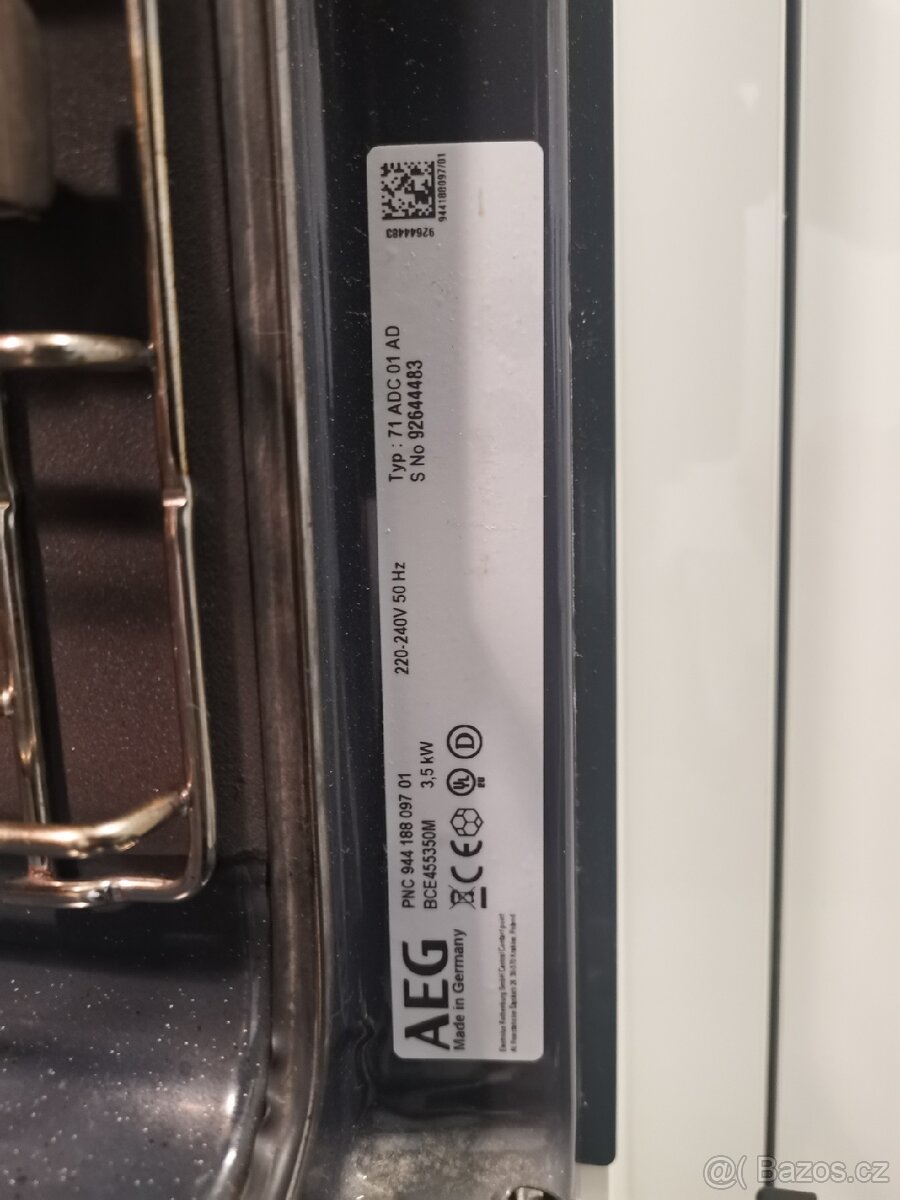 Vestavná trouba AEG Bce455350m - 9