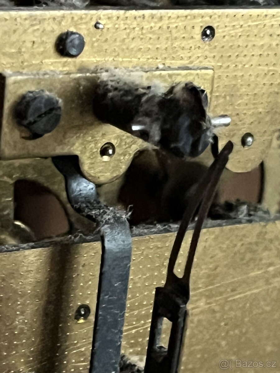 Staré závěsné hodiny - 9