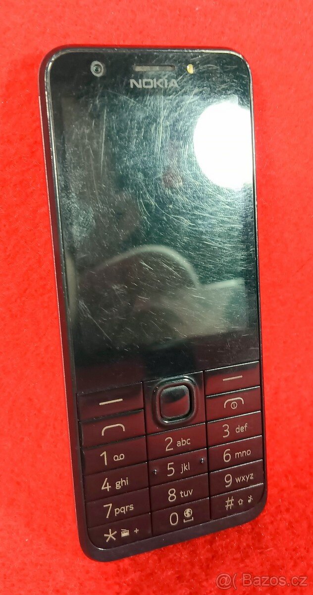 mobilni telefon Nokia 230, aluminium back, rok 2017 - 9