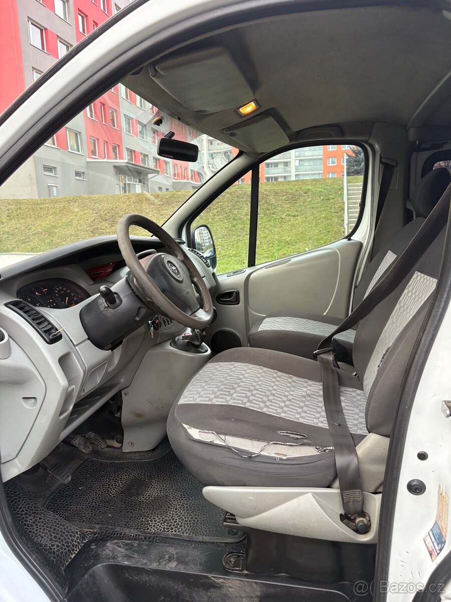 Opel Vivaro 1.9dci 73kw 5mist - 9