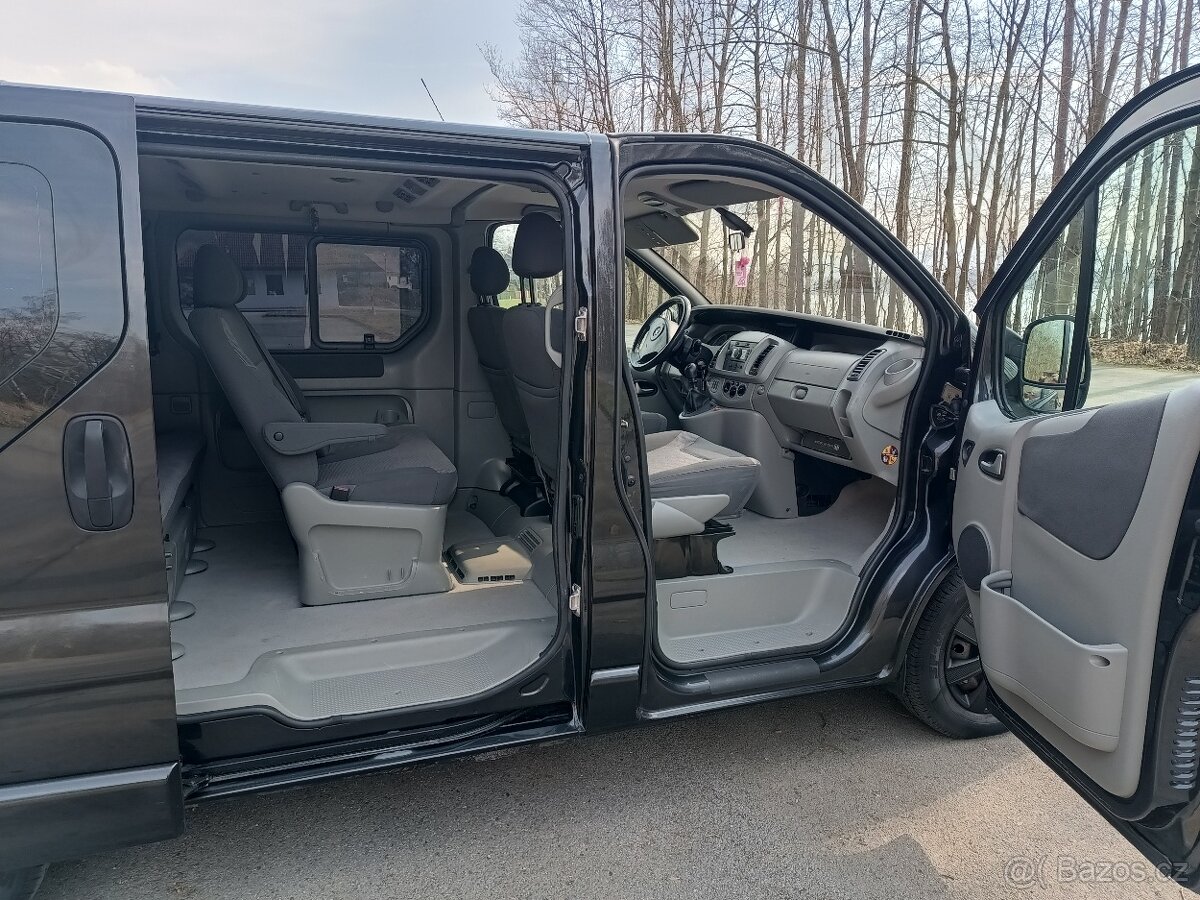 Opel Vivaro Tour 2008 - 7 míst - 9