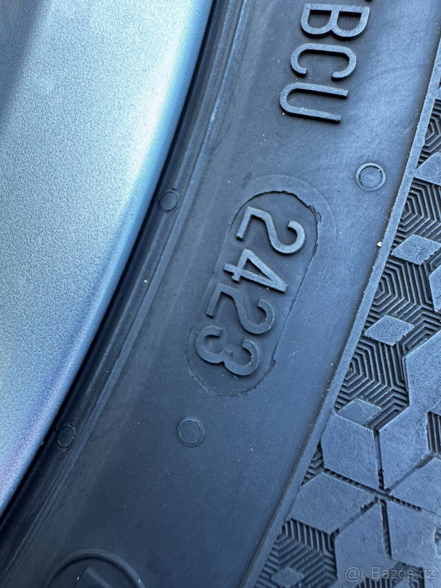 Originál alu kola VW Passat 5x112 R17 zimní - 9