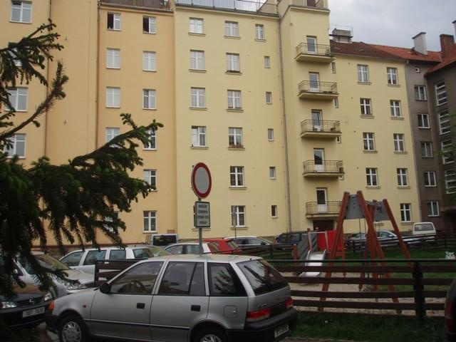 Hledá se spolubydlící - 9