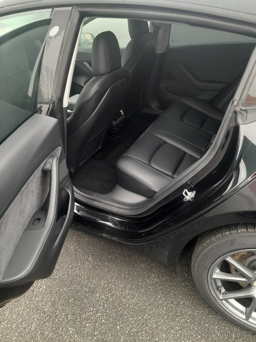Tesla model 3 2021 Refresh - 9