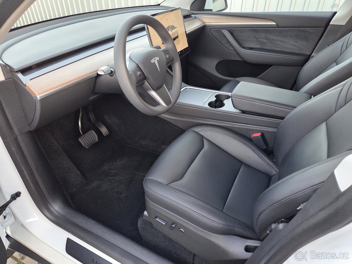 Tesla Model Y AWD Long Range Záruka SOH 96% - 9