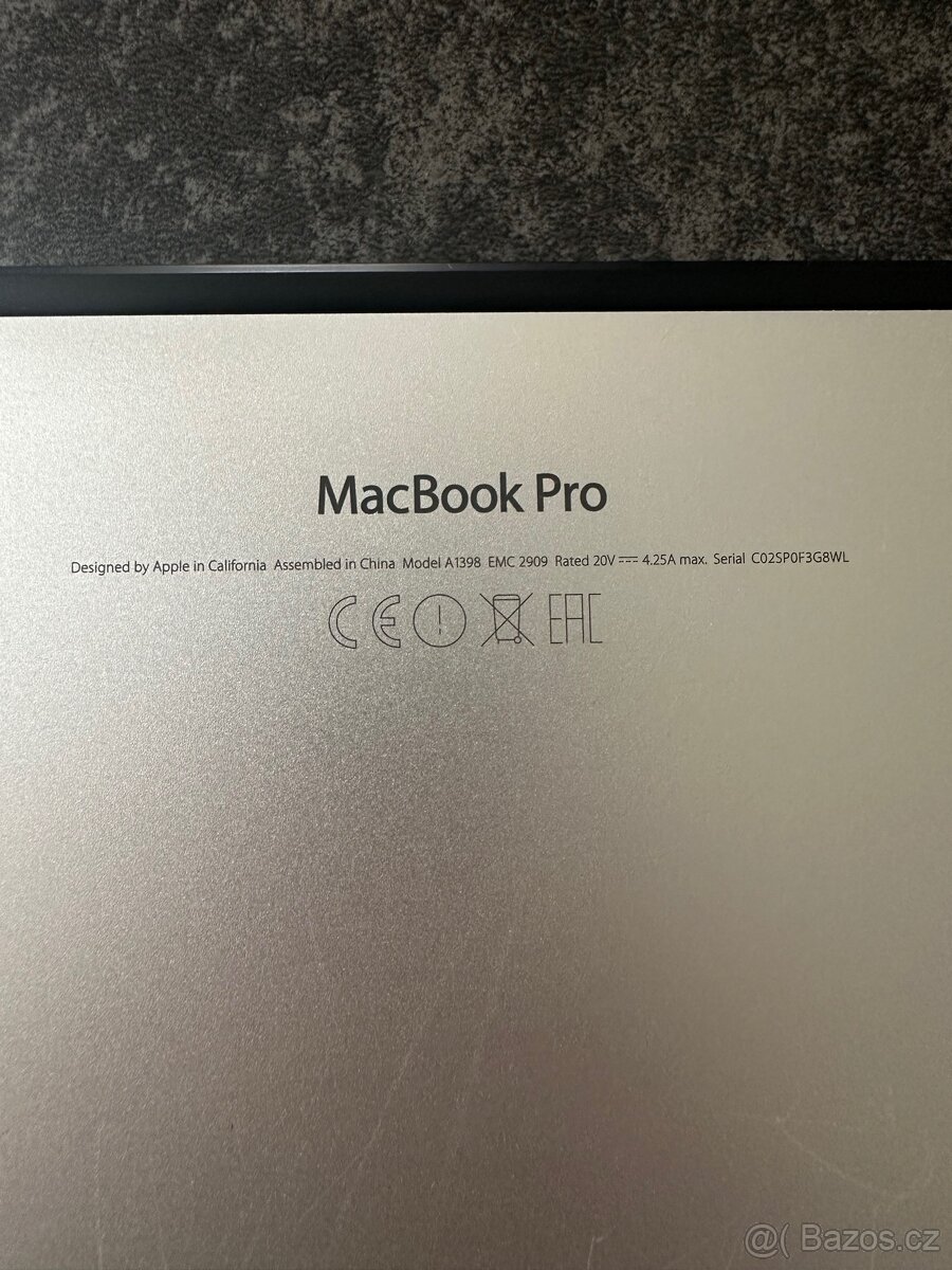 MacBook Pro 15” (2015) – i7 / 16 GB RAM / 256 GB SSD - 9