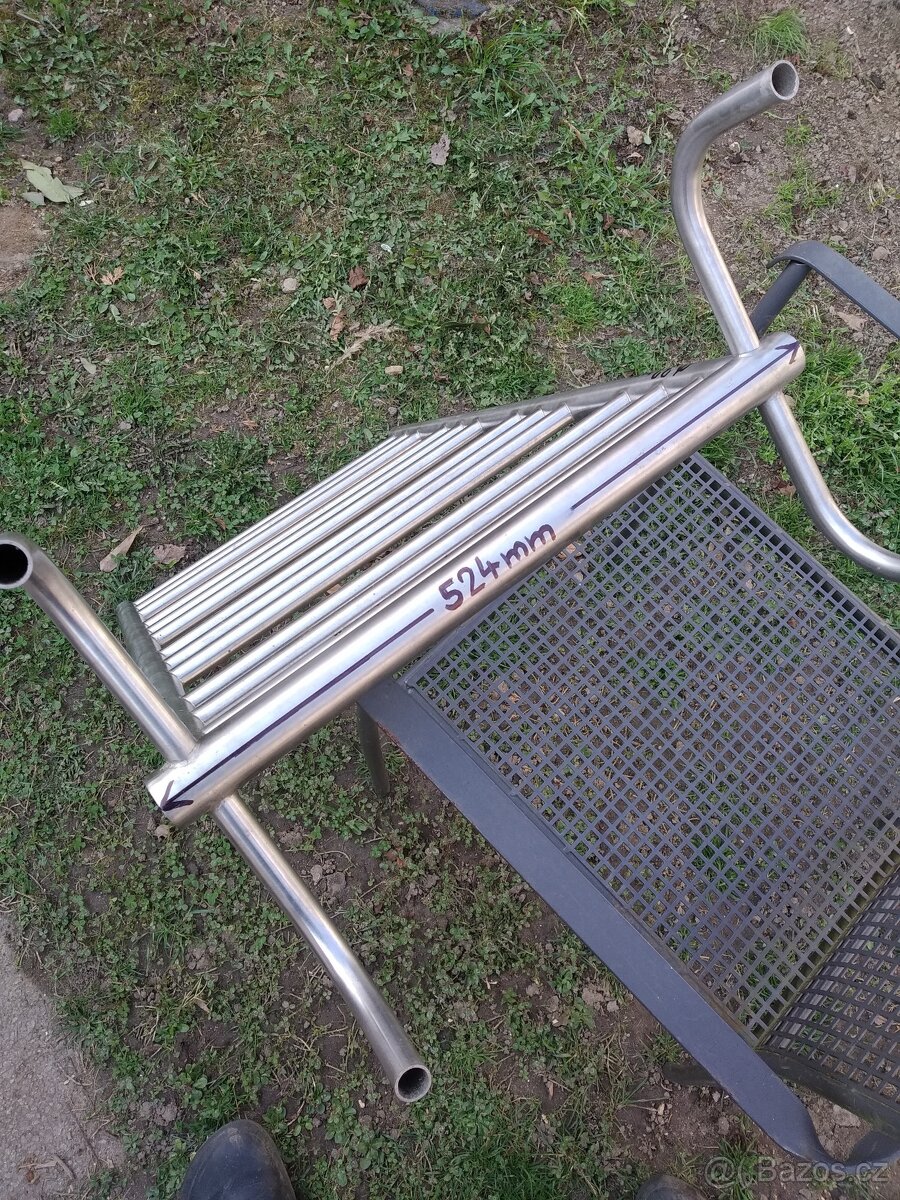 Žebřinový průtokový sušák na ručníky-radiátor. Nerez, INOX - 9