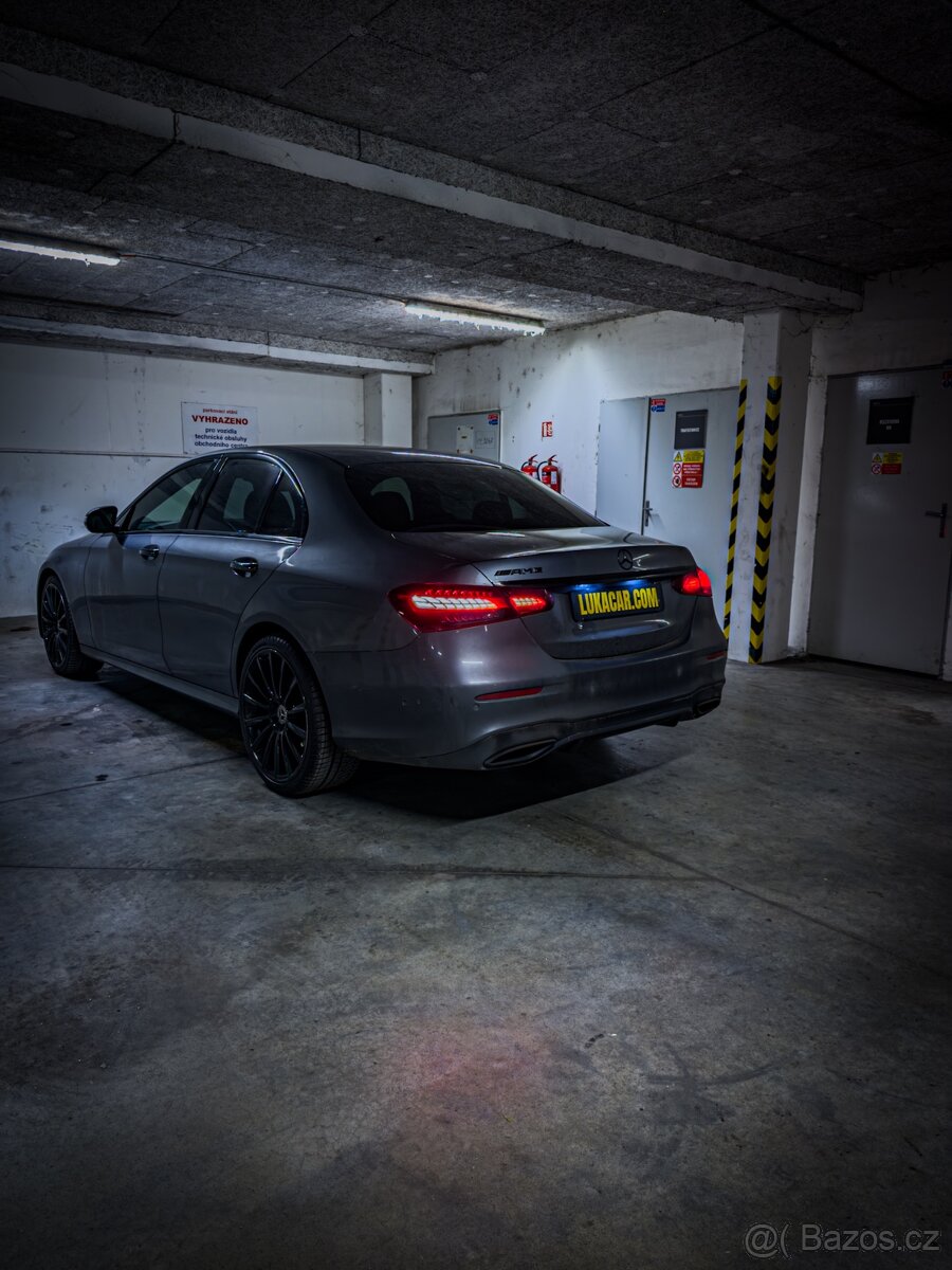 MERCEDES E KLASS 220d AMG 4 Matic - 9