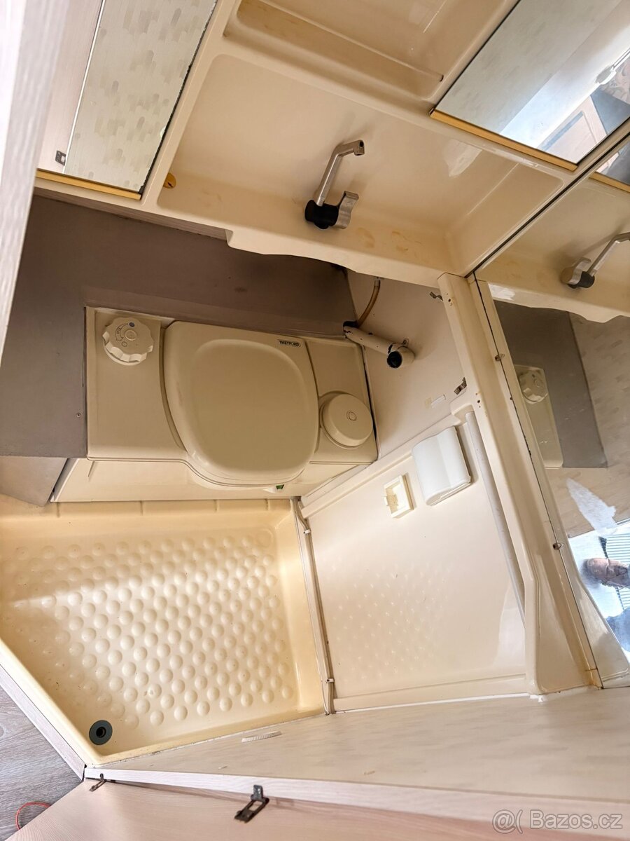 Dethleffs 380, WC, 100km/h - 9