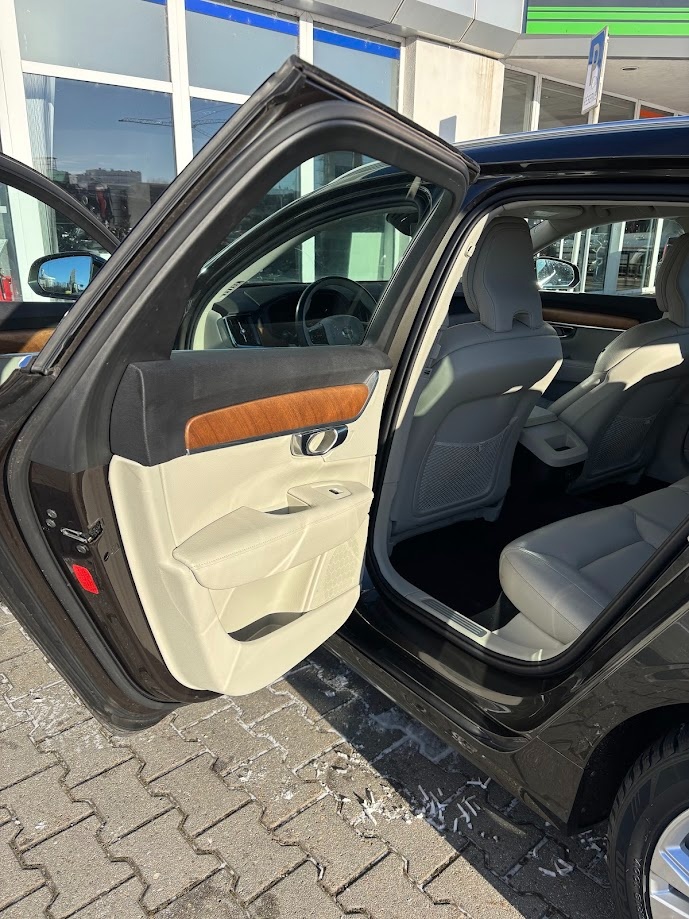 Volvo V90 2021 Momentum Pro DPH - 9