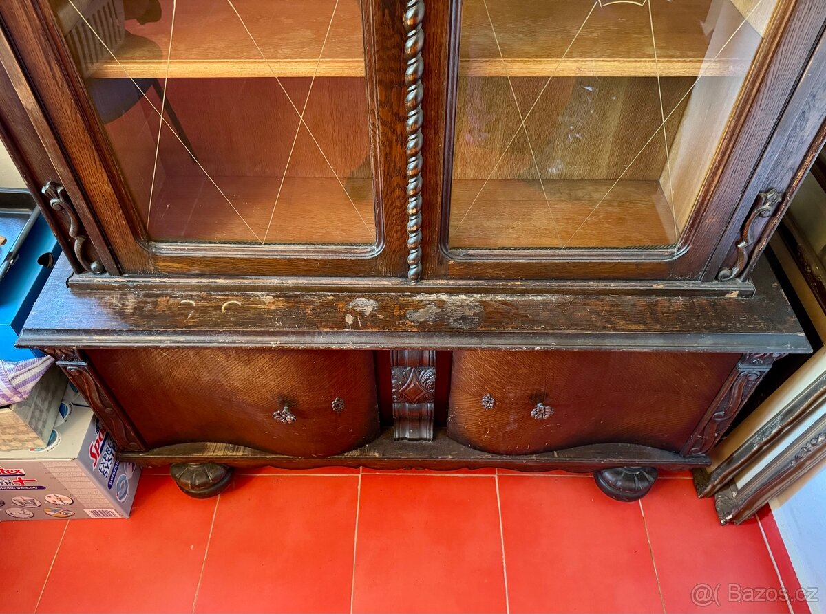 TOP-Luxusní starožitná vitrína, 1. Republika - 9