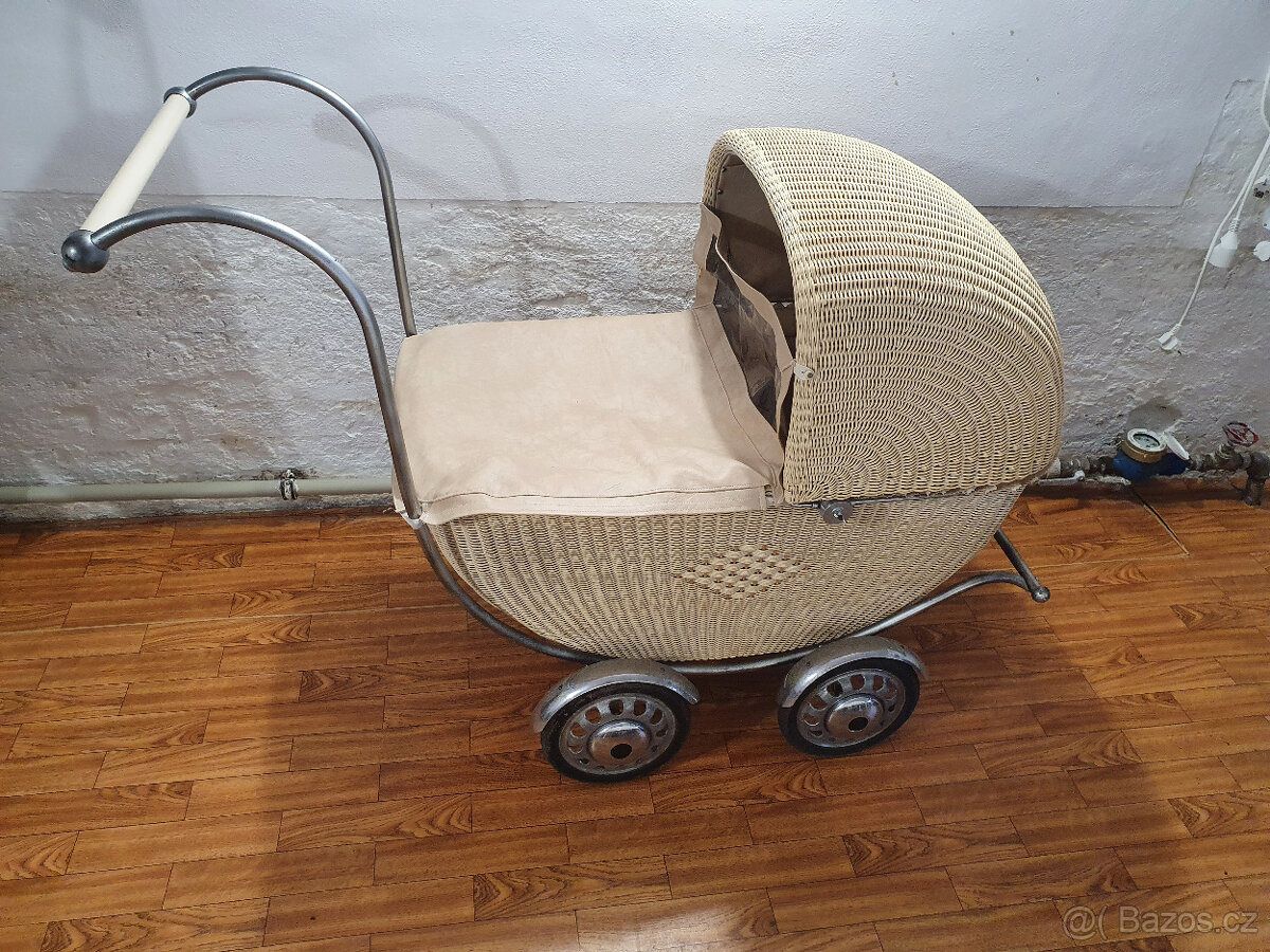 Starožitný kočárek košatina, Liberta - 9