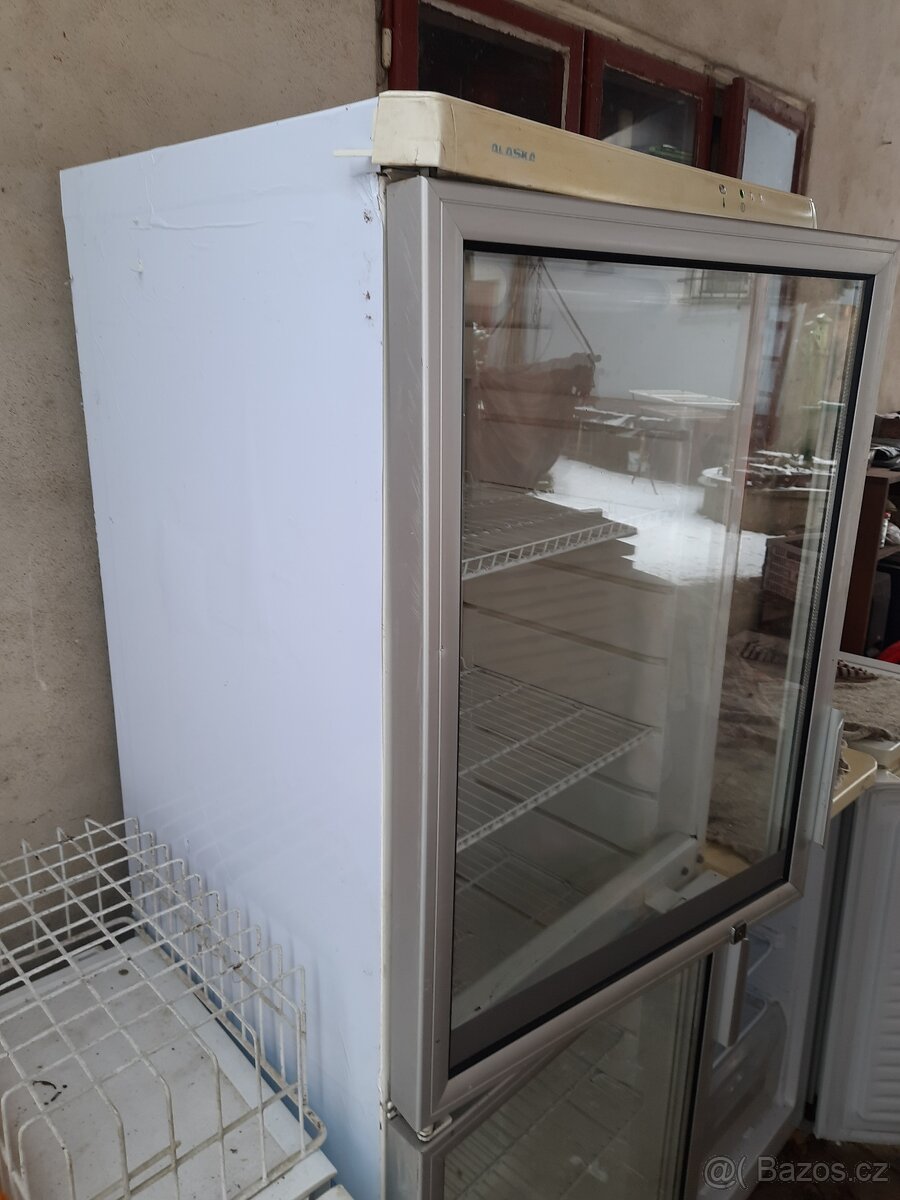 Prosklená lednice na nápoje - 9