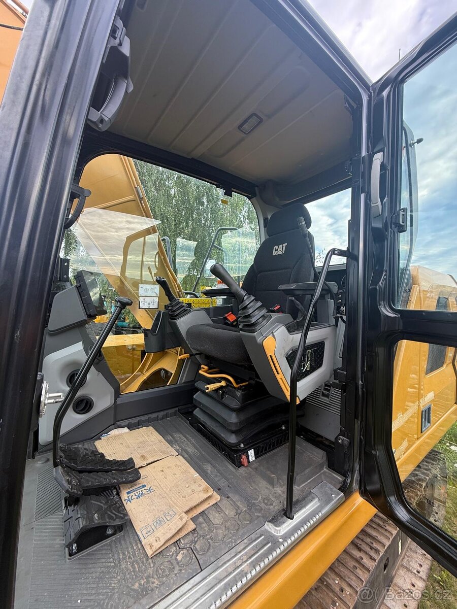 CAT 313 GC - 9