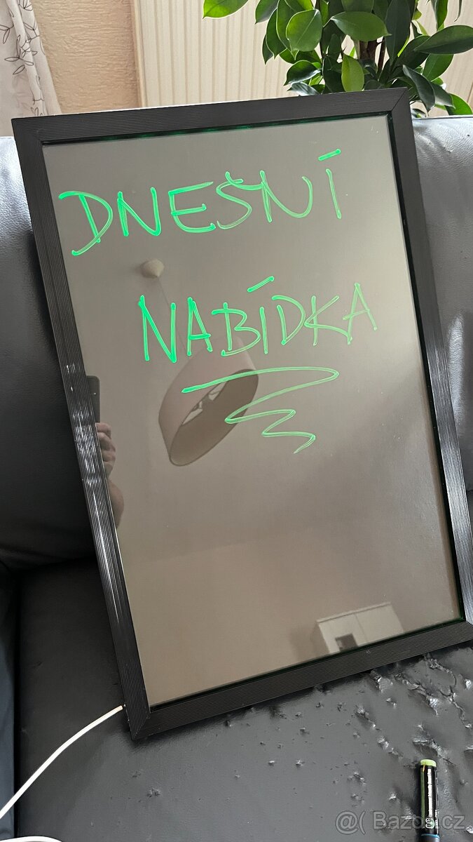 Světelná reklamní LED psací tabule 40x60 cm s DO - 9