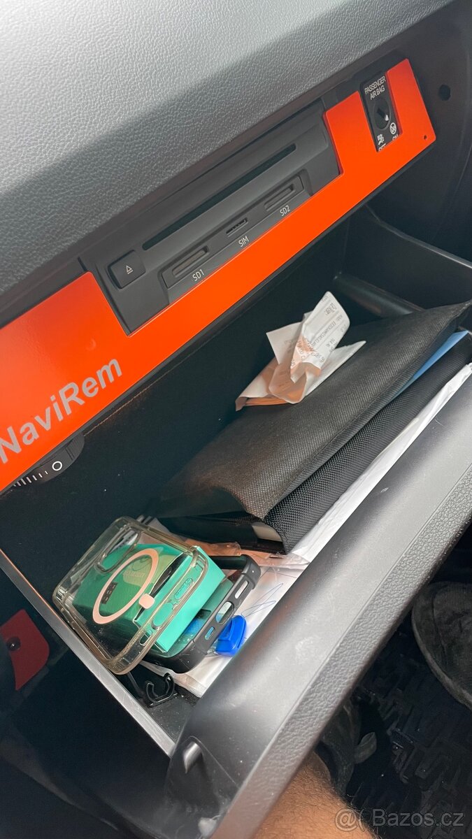 Škoda Octavia 1.6 TDi, 85 kw, top výbava, automat - 9