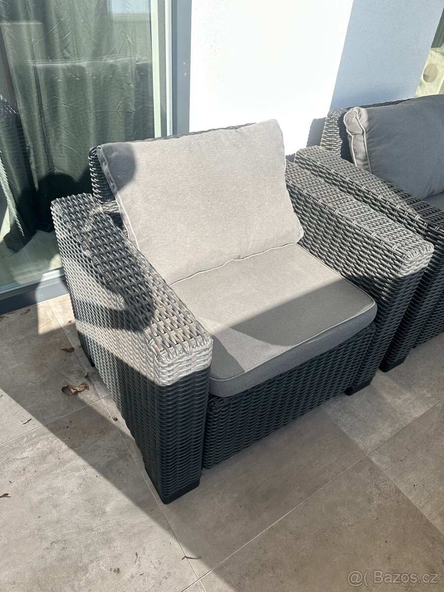 Zadní křesla 2x - 9