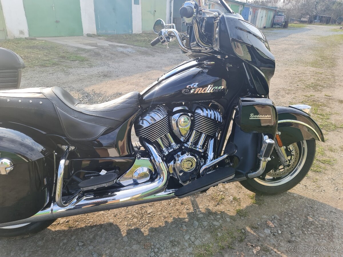 Indian Roadmaster - 9