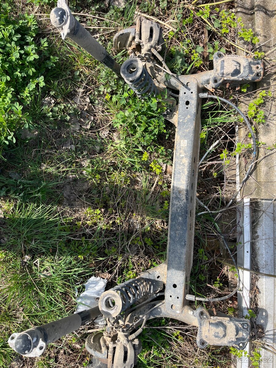 Výfuk náprava nárazník - 9