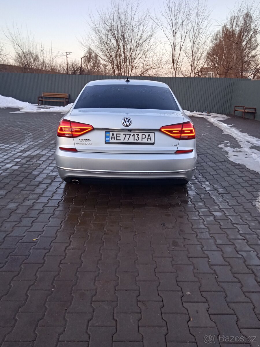 Volkswagen Passat - 9