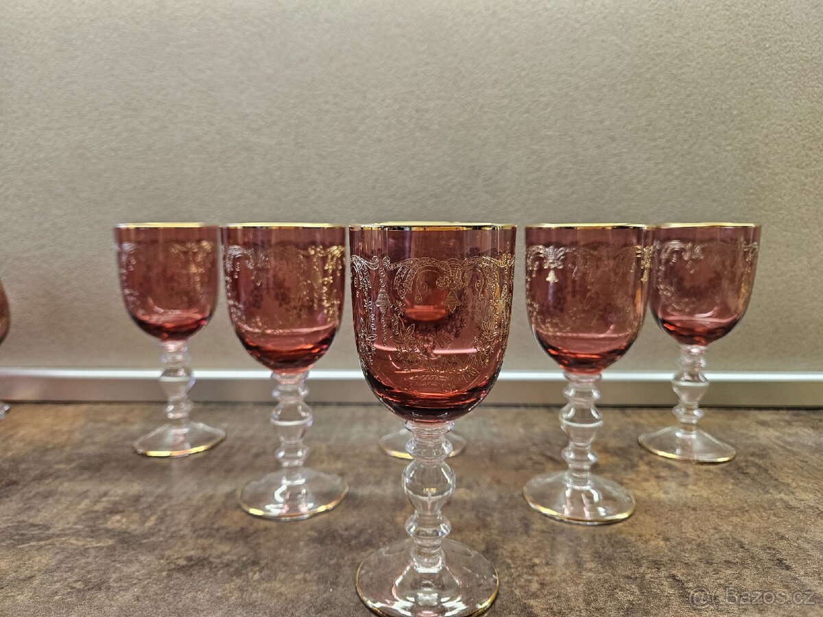 Skleněná souprava v růžové barvě - 9