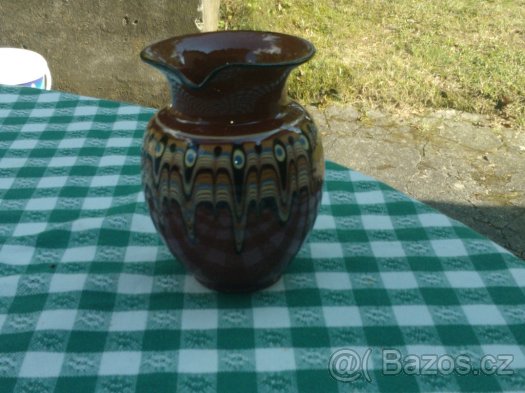 Hnědý puntikatý servis - 9